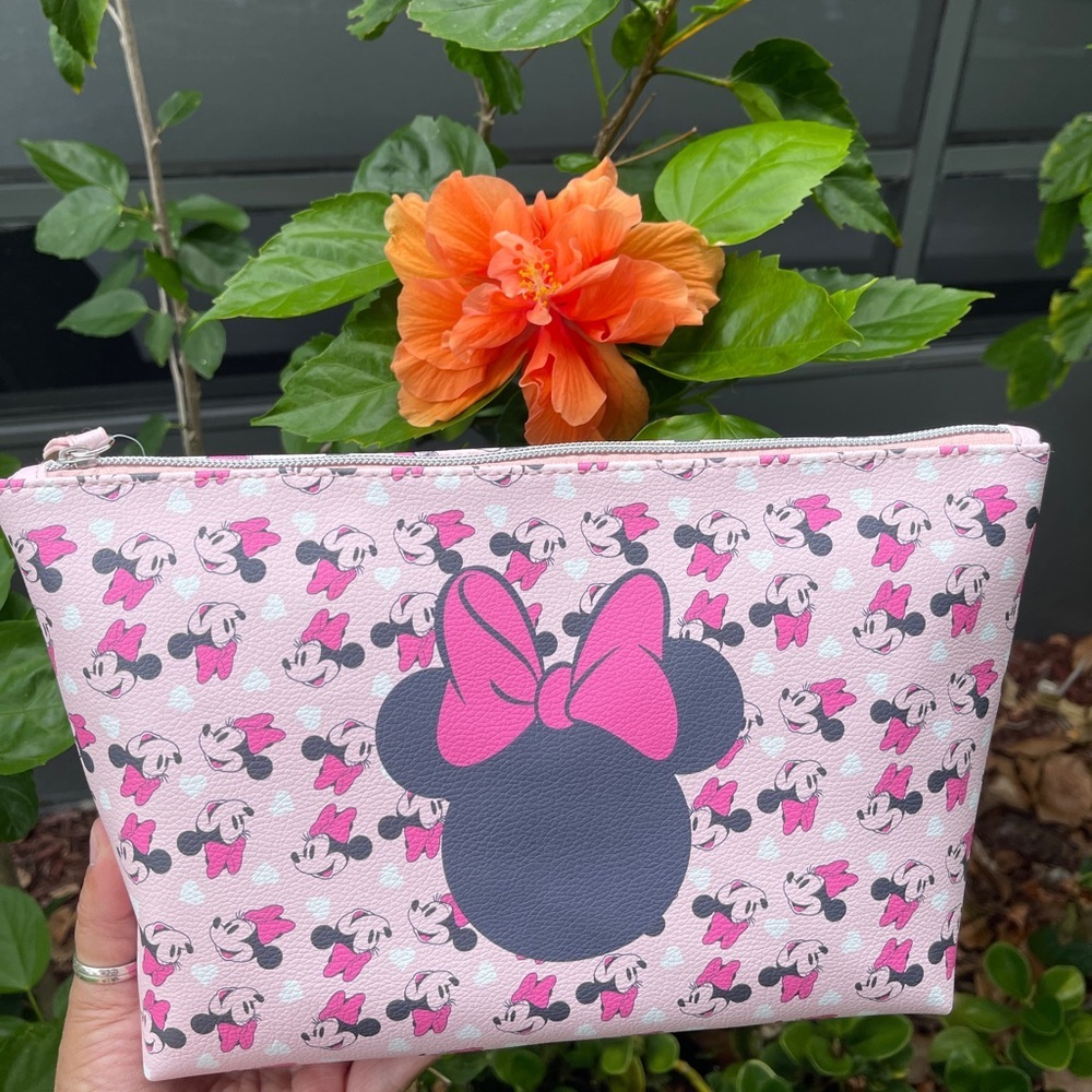 DISNEY Minnie Mouse Makeup Bag - Picture 2 of 11